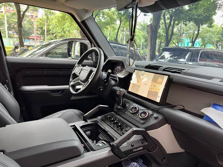 Фото 6 - Land Rover Defender