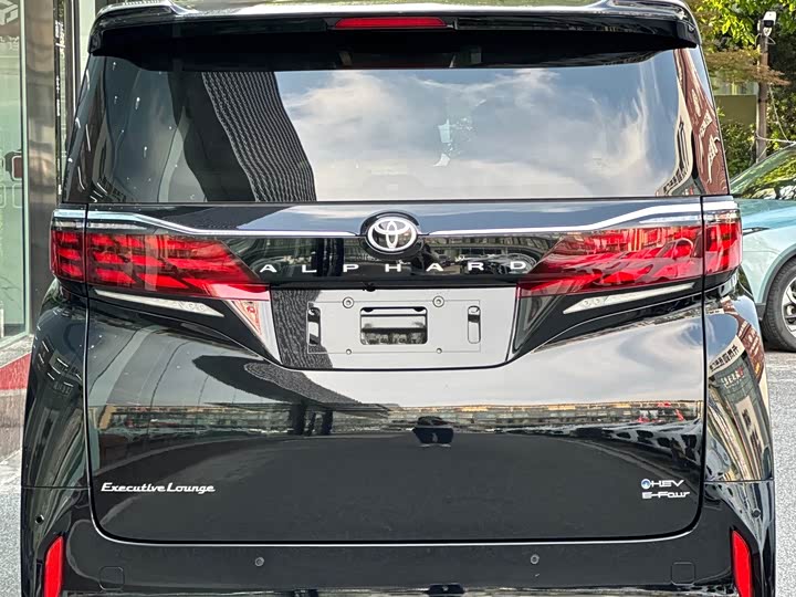 Фото 5 - Toyota Alphard