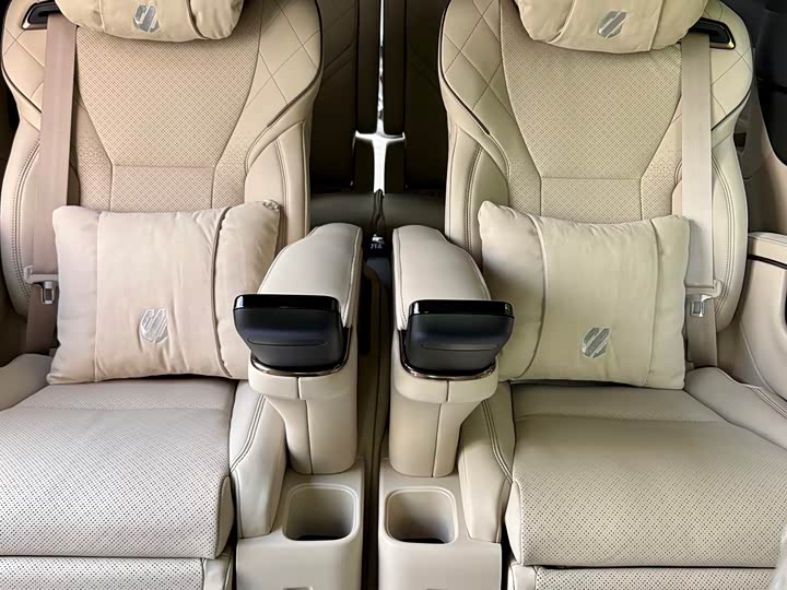 Фото 7 - Toyota Alphard