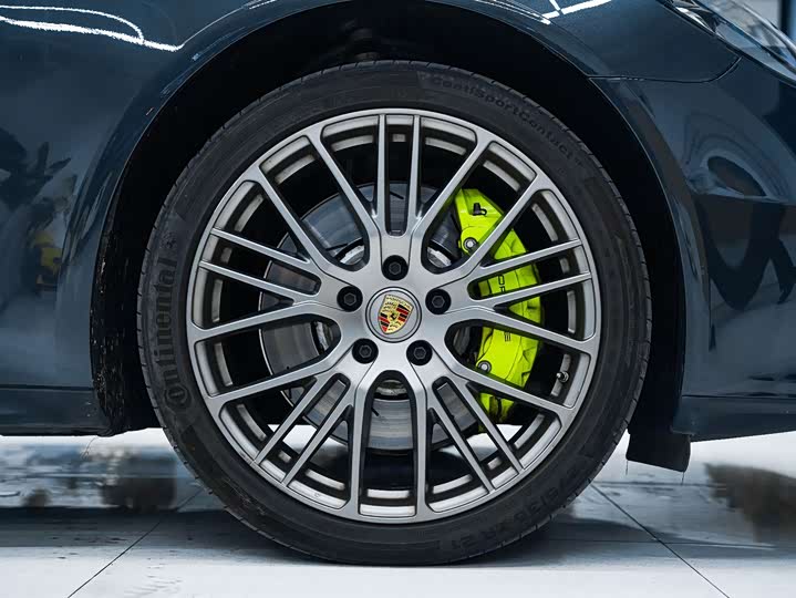 Фото 6 - Porsche Panamera Hybrid