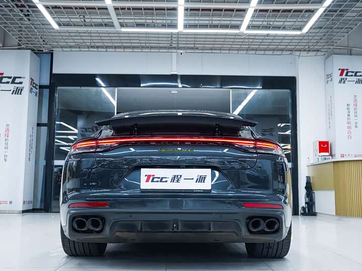 Фото 7 - Porsche Panamera Hybrid