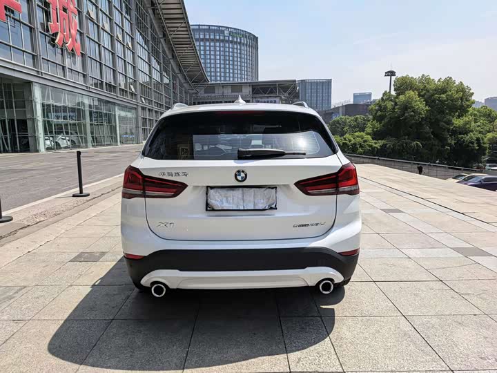 Фото 12 - BMW X1