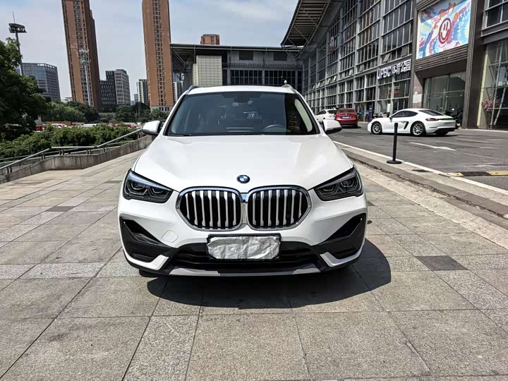 Фото 2 - BMW X1