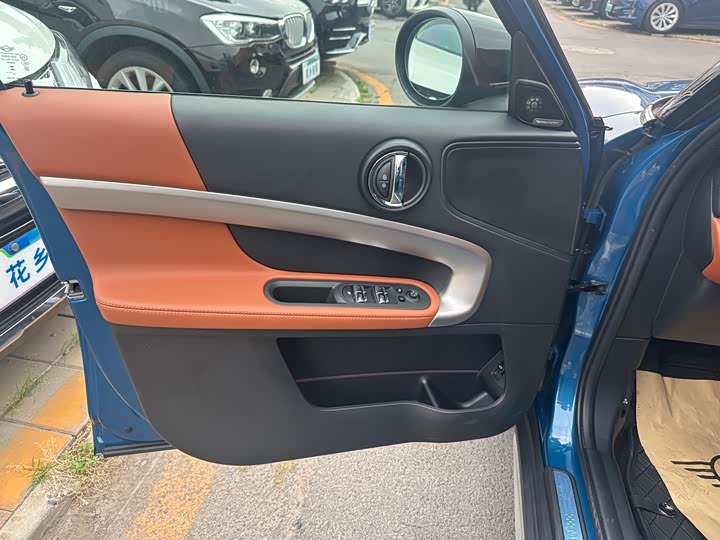 Фото 12 - Mini Countryman