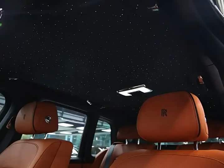 Фото 3 - Rolls-Royce Cullinan