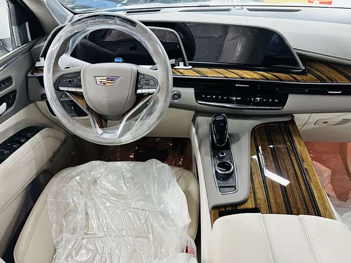 Фото 4 - Cadillac Escalade