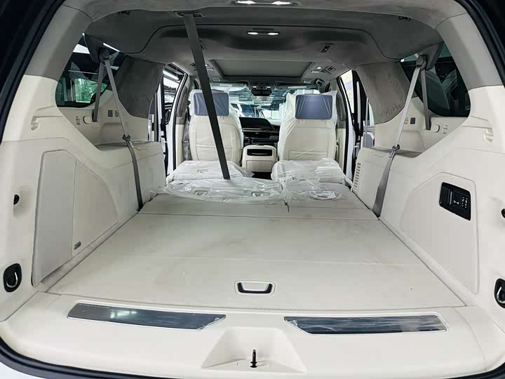 Фото 6 - Cadillac Escalade