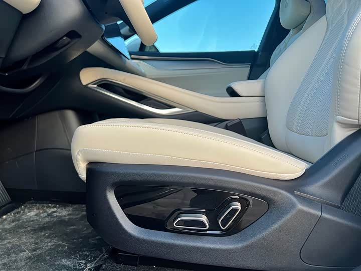 Фото 12 - BYD Song L