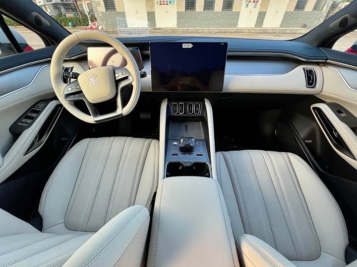 Фото 15 - BYD Song L