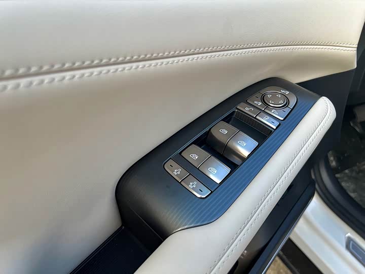 Фото 17 - BYD Song L