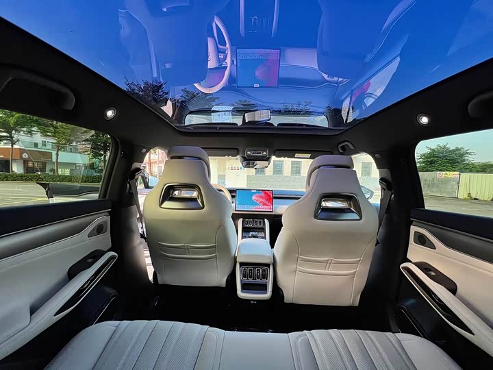 Фото 22 - BYD Song L