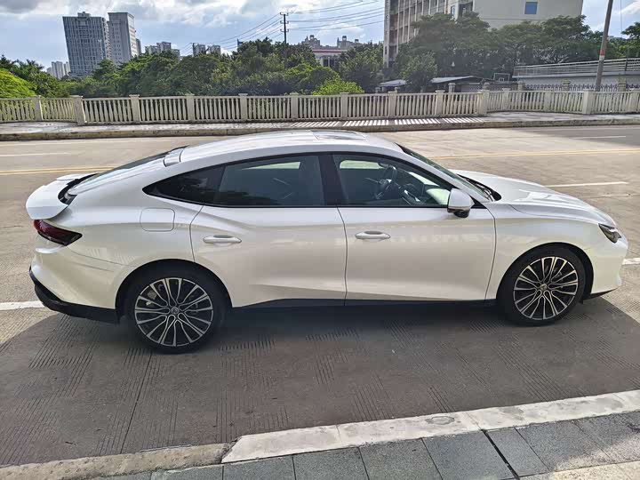 Фото 17 - MG Motor 7