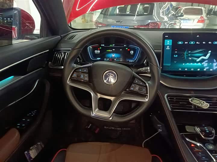 Фото 11 - BYD Song Plus