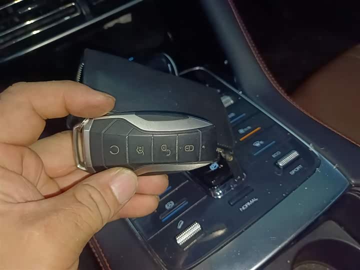 Фото 9 - BYD Song Plus