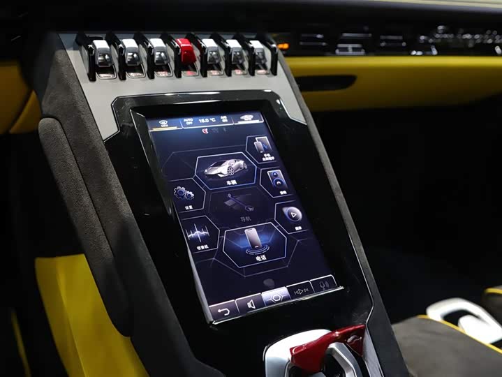 Фото 12 - Lamborghini Huracán