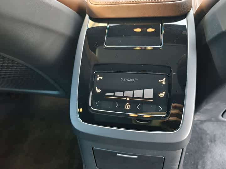 Фото 15 - Volvo S90 Hybrid