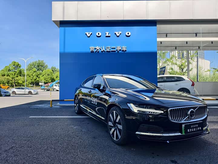 Фото 3 - Volvo S90 Hybrid
