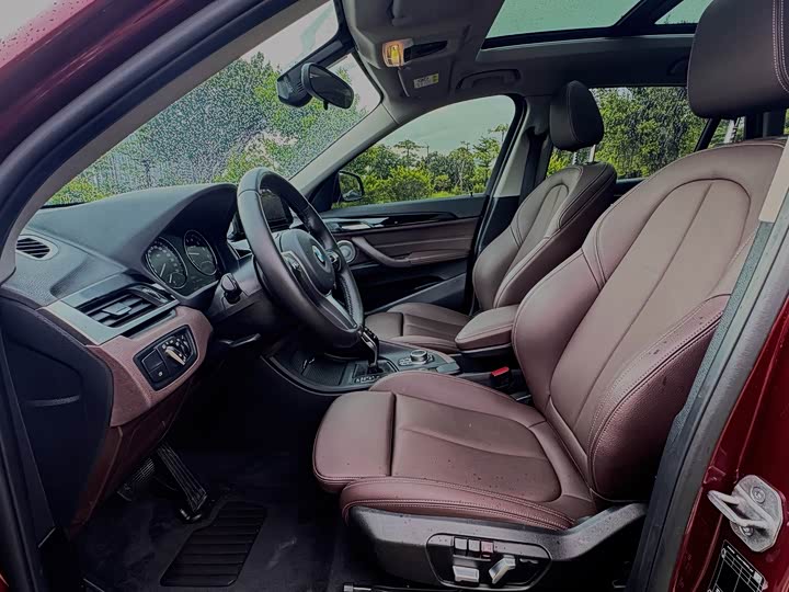 Фото 10 - BMW X1