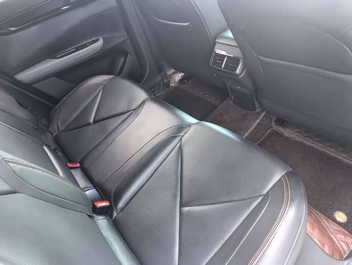 Фото 11 - Changan UNI-V