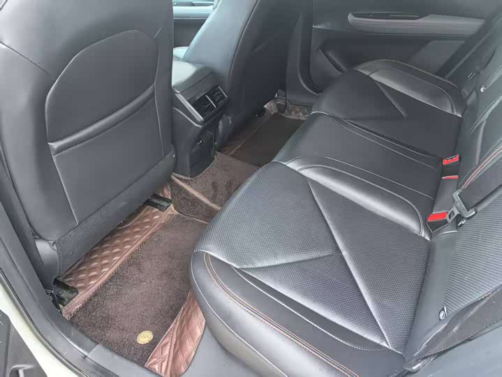 Фото 9 - Changan UNI-V