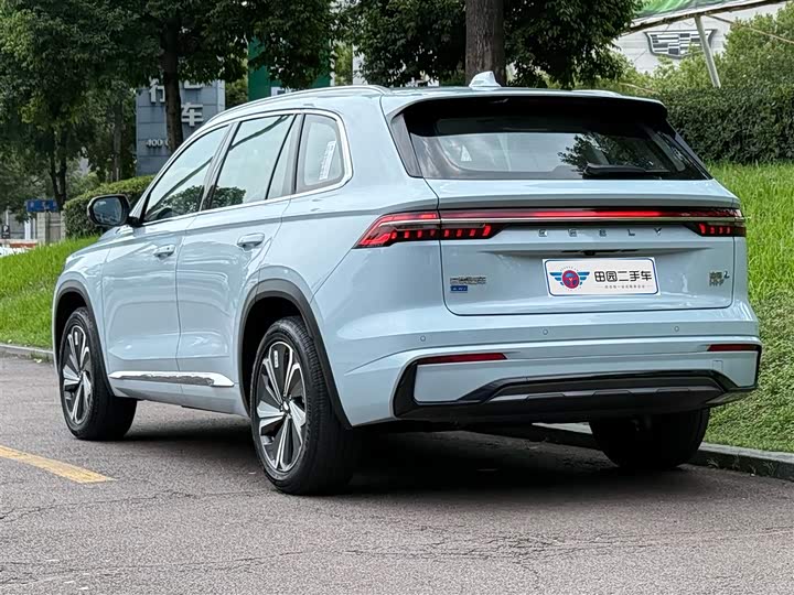 Фото 4 - Geely Monjaro