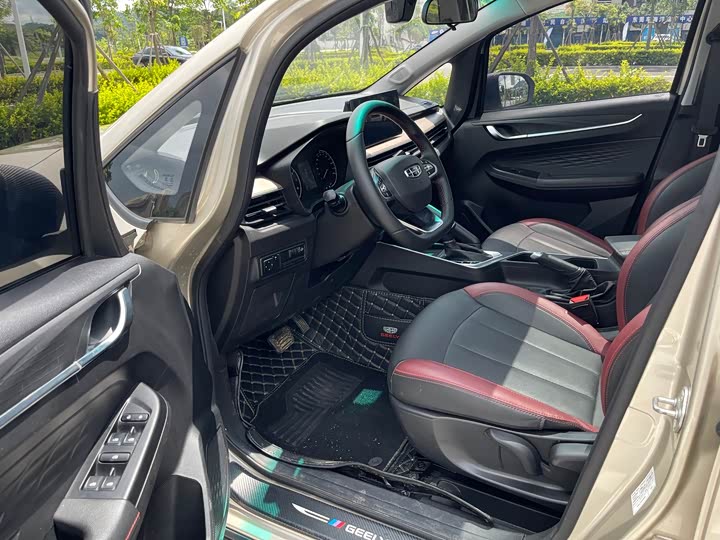 Фото 4 - Geely Vision X3