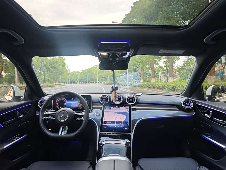 Фото 13 - Mercedes-Benz C-Class