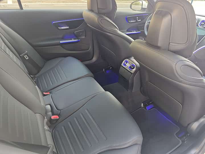 Фото 17 - Mercedes-Benz C-Class