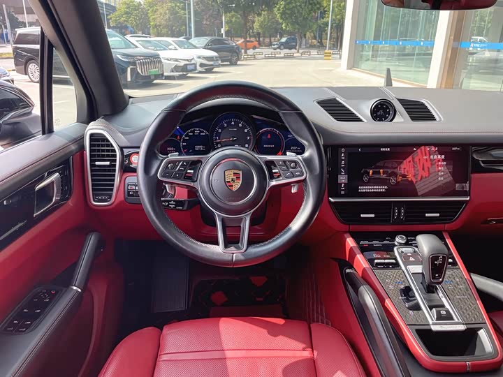 Фото 11 - Porsche Cayenne