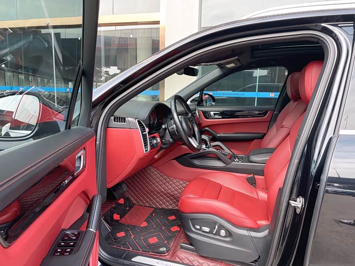 Фото 4 - Porsche Cayenne