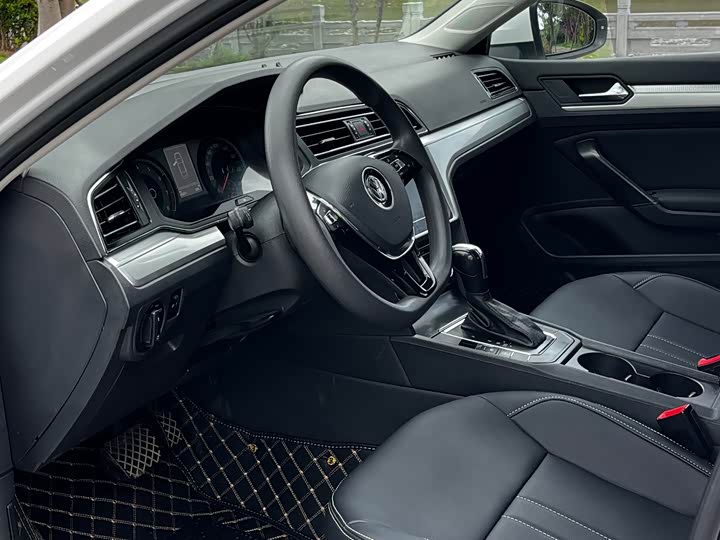 Фото 7 - Volkswagen Lamando L