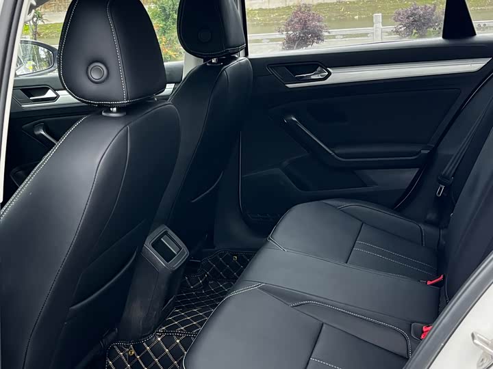 Фото 8 - Volkswagen Lamando L