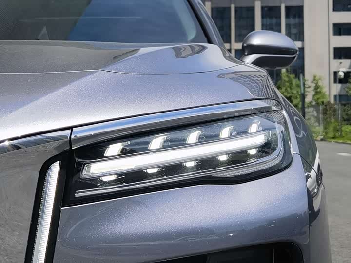 Фото 19 - Hongqi H5