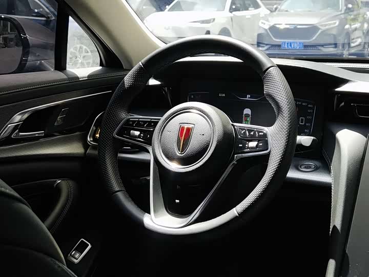 Фото 24 - Hongqi H5