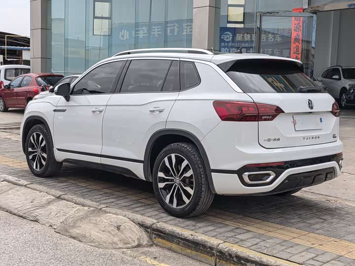 Фото 16 - Volkswagen Tayron