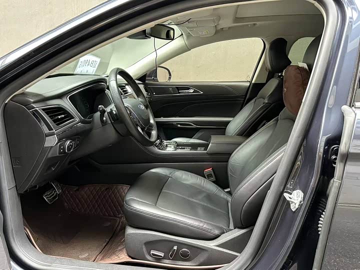 Фото 6 - Ford Taurus