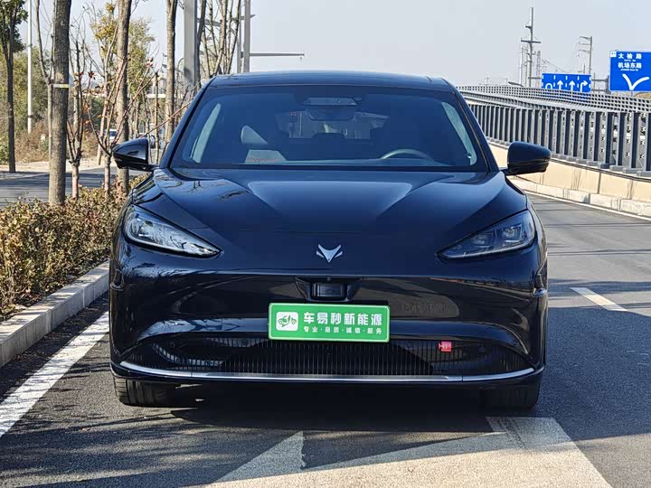 Фото 2 - BAIC Arcfox Alpha S