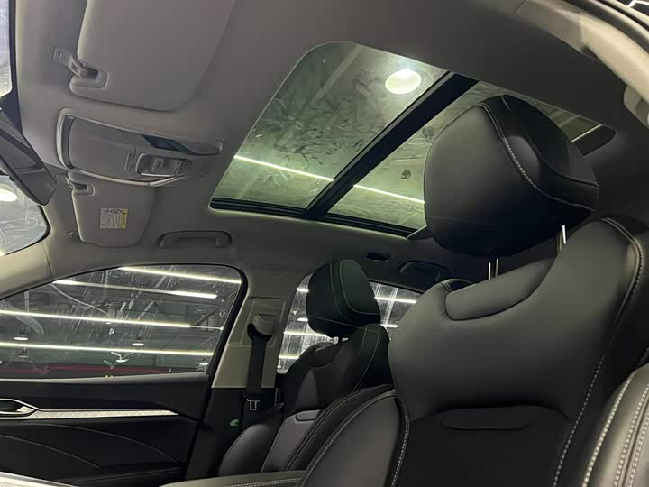 Фото 12 - Geely Preface