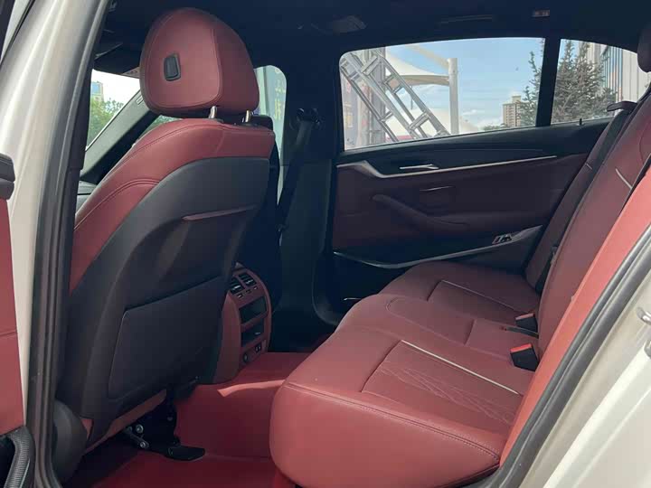 Фото 6 - BMW 5 Series Hybrid