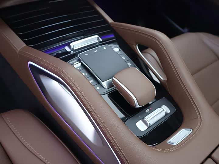 Фото 12 - Mercedes-Benz GLE-Class