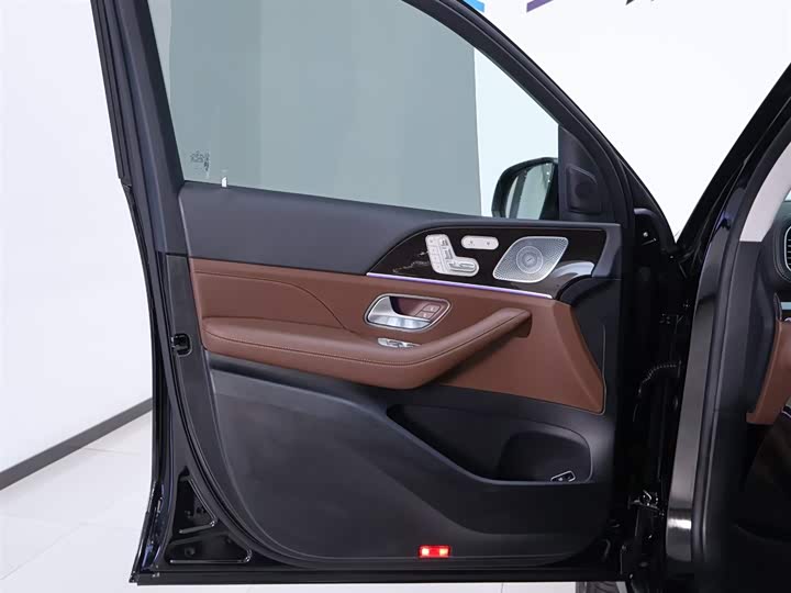 Фото 18 - Mercedes-Benz GLE-Class