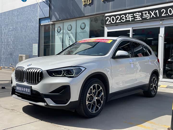 Фото 2 - BMW X1