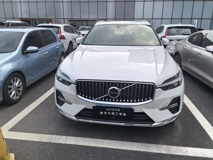 Фото 2 - Volvo XC60