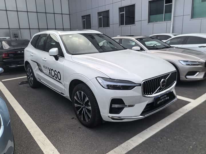 Фото 3 - Volvo XC60