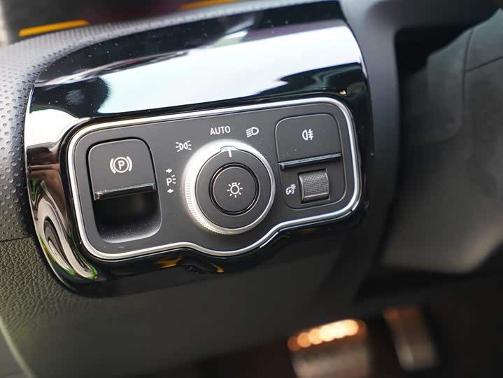 Фото 6 - Mercedes-Benz A-Class AMG