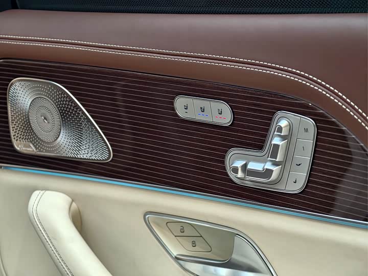 Фото 18 - Mercedes-Benz Maybach GLS