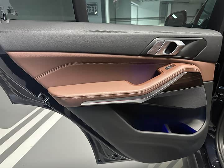 Фото 14 - BMW X5