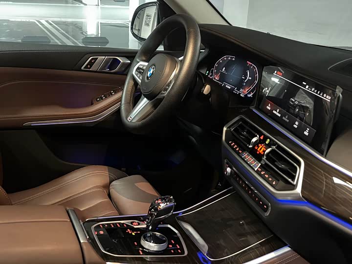 Фото 15 - BMW X5