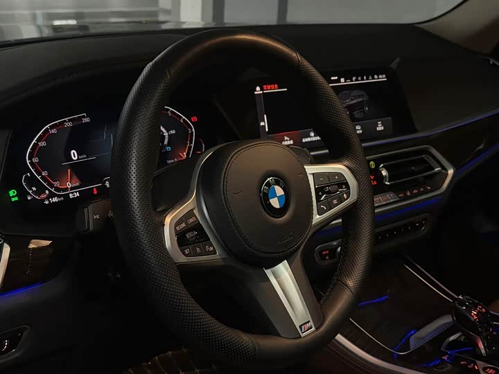 Фото 17 - BMW X5