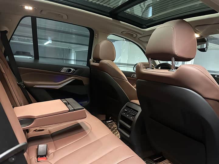 Фото 18 - BMW X5